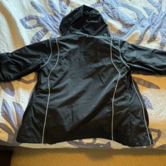 Powder Room Skiing Snowboarding Jacket - Picture 4 of 6